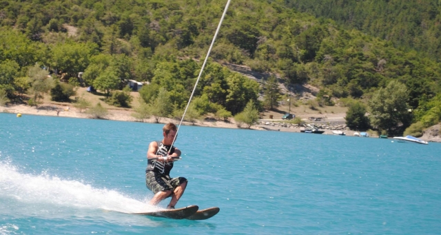 Esquí Acuático con Natu Roll 